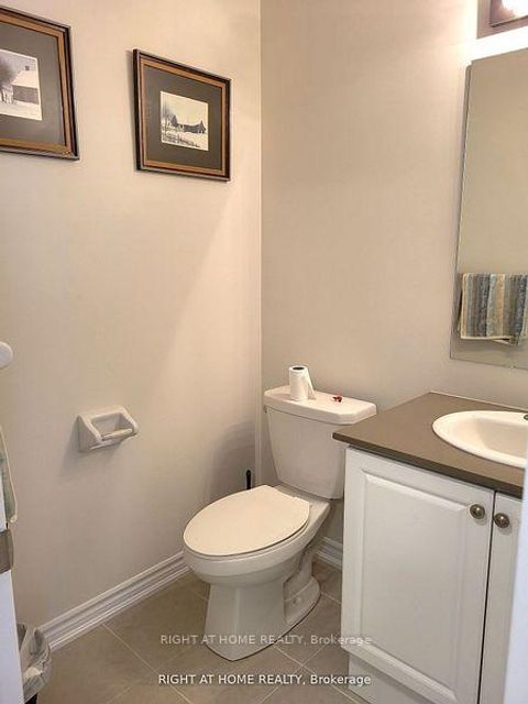 Photo 10 at 7 - 490 Beresford Path, Central, Oshawa