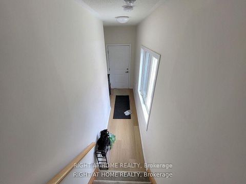 Photo 18 at 7 - 490 Beresford Path, Central, Oshawa