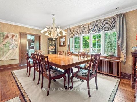 Photo 12 at 287 RUSSELL HILL Road, Casa Loma, Toronto