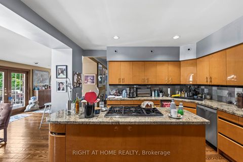 Photo 21 at 287 RUSSELL HILL Road, Casa Loma, Toronto