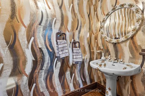 Photo 23 at 287 RUSSELL HILL Road, Casa Loma, Toronto