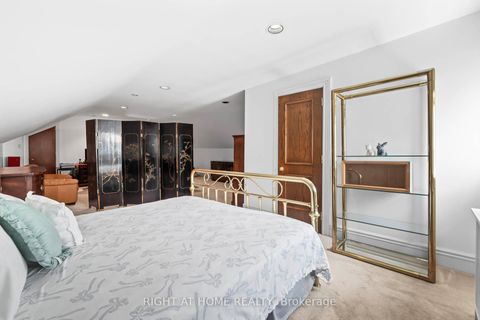 Photo 33 at 287 RUSSELL HILL Road, Casa Loma, Toronto