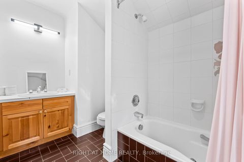 Photo 34 at 287 RUSSELL HILL Road, Casa Loma, Toronto