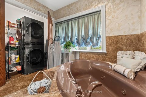 Photo 38 at 287 RUSSELL HILL Road, Casa Loma, Toronto