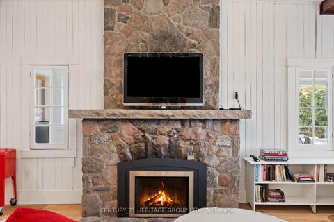 Photo 11 at 911 Lake Drive N, Historic Lakeshore Communities, Georgina