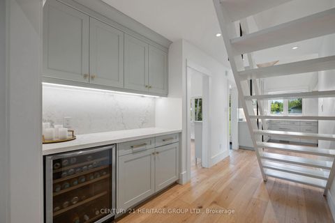 Photo 16 at 911 Lake Drive N, Historic Lakeshore Communities, Georgina