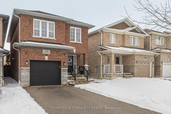 Photo 2 at 14 Armstrong Crescent, Bradford, Bradford West Gwillimbury