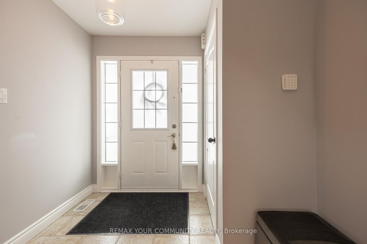 Photo 4 at 14 Armstrong Crescent, Bradford, Bradford West Gwillimbury