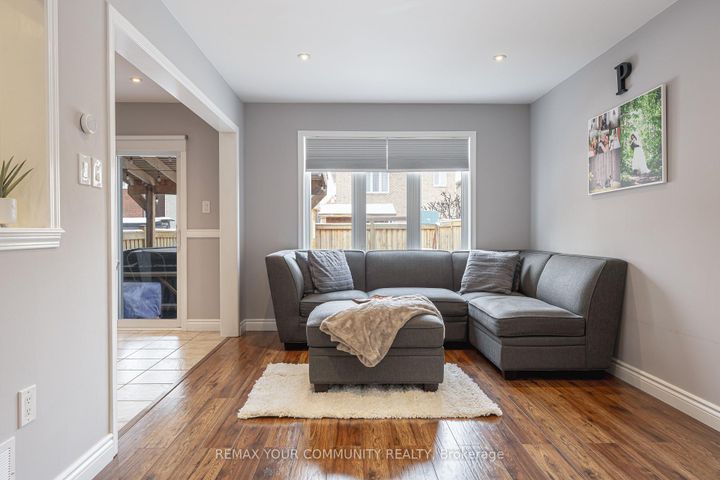 Photo 7 at 14 Armstrong Crescent, Bradford, Bradford West Gwillimbury