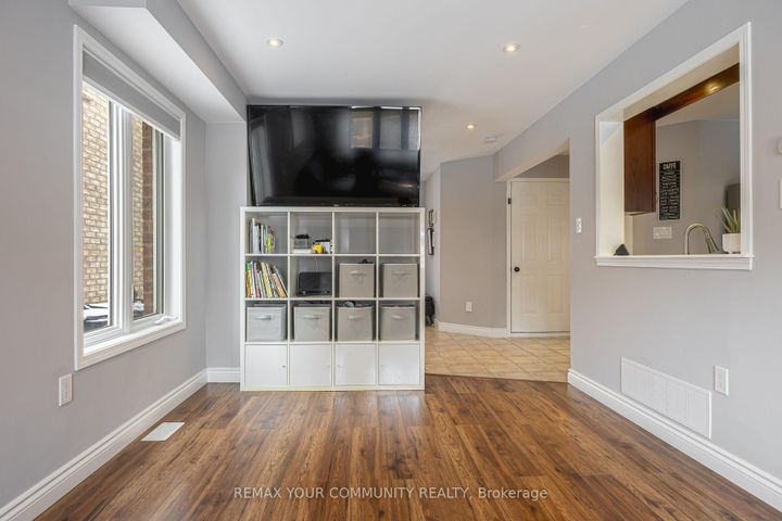 Photo 9 at 14 Armstrong Crescent, Bradford, Bradford West Gwillimbury