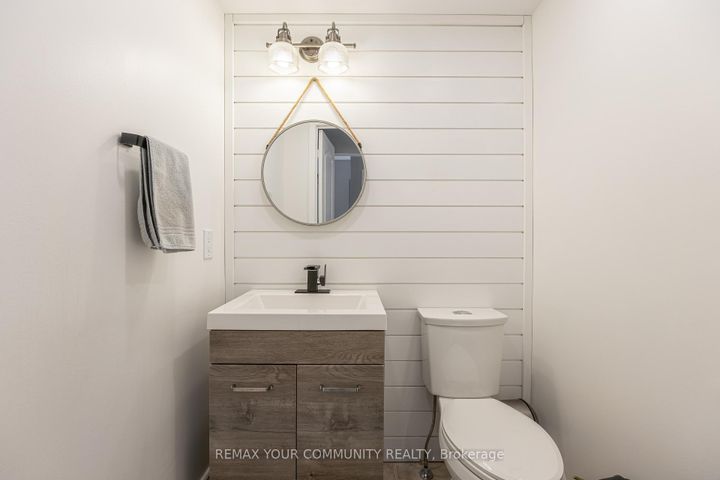 Photo 14 at 14 Armstrong Crescent, Bradford, Bradford West Gwillimbury