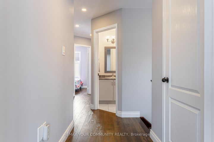 Photo 15 at 14 Armstrong Crescent, Bradford, Bradford West Gwillimbury