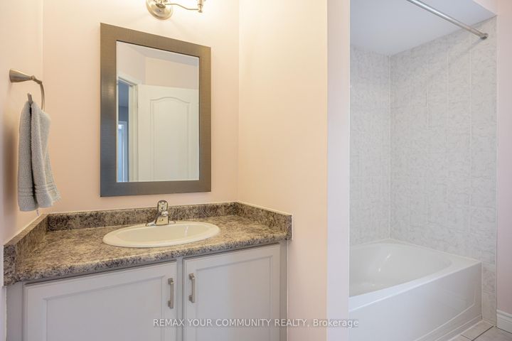 Photo 21 at 14 Armstrong Crescent, Bradford, Bradford West Gwillimbury