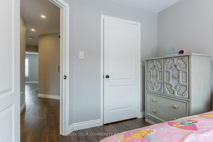 Photo 24 at 14 Armstrong Crescent, Bradford, Bradford West Gwillimbury