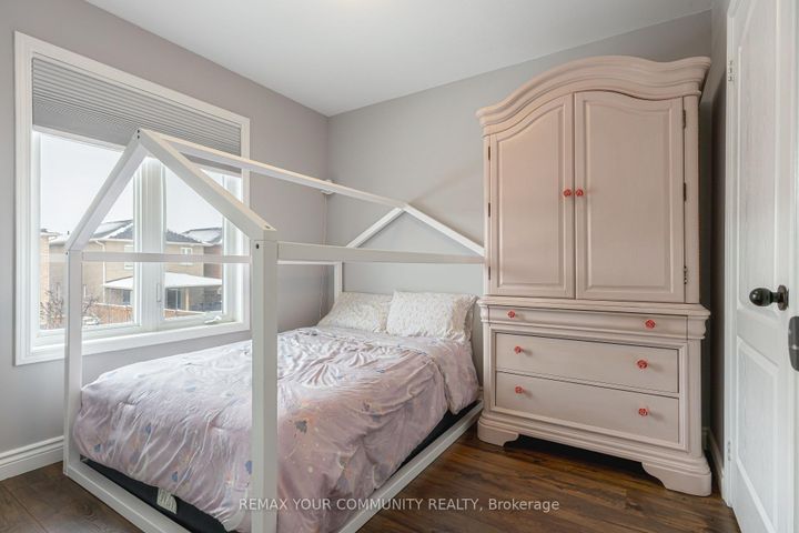 Photo 25 at 14 Armstrong Crescent, Bradford, Bradford West Gwillimbury