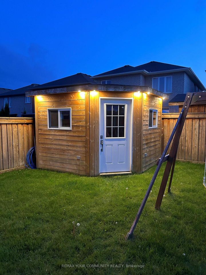 Photo 30 at 14 Armstrong Crescent, Bradford, Bradford West Gwillimbury