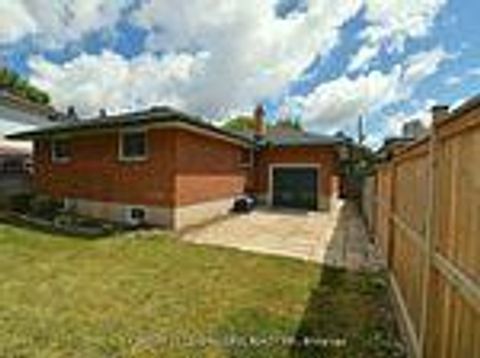 Photo 6 at 84 Allanford Road, Sullivan, Toronto
