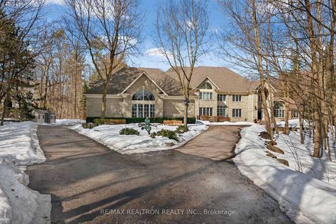 Photo 7 at 65 Offord Crescent, Bayview Southeast, Aurora