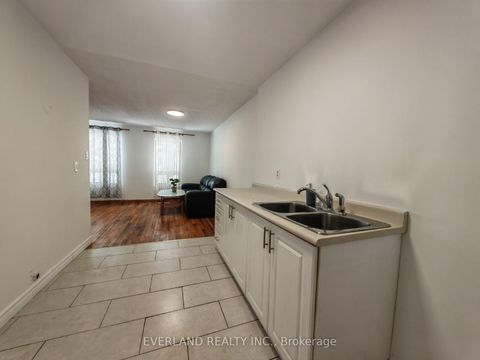 Photo 4 at 18 Camberley Court, Malvern, Toronto