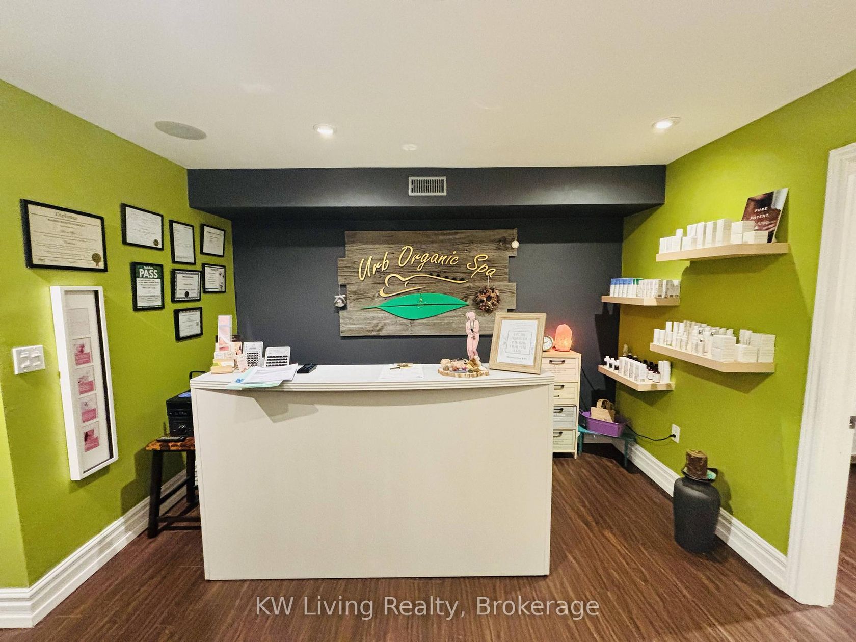 Second Floor - 701 Mount Pleasant Road, Mount Pleasant East, Toronto photo number 2