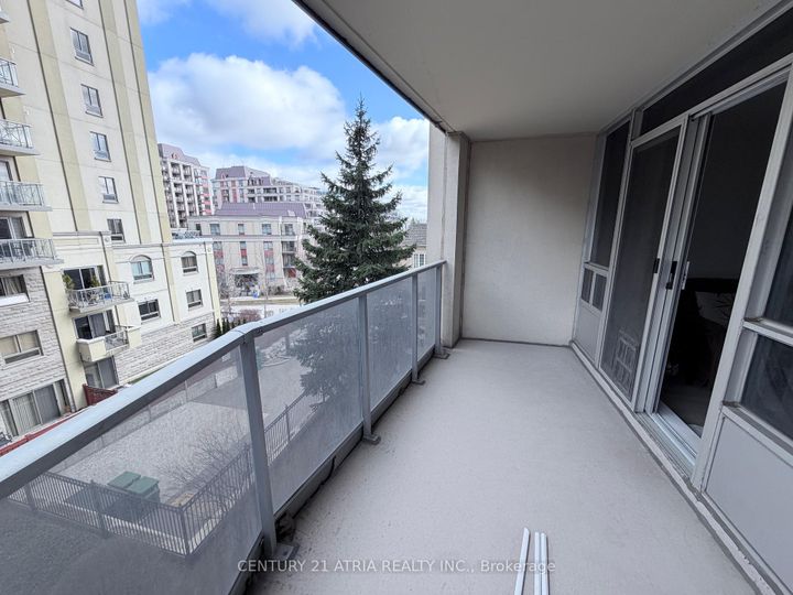 Photo 4 at 303 - 8 Rean Drive, Bayview Village, Toronto