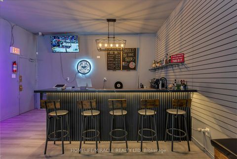 Photo 28 at 2789 Lakeshore Boulevard W, New Toronto, Toronto