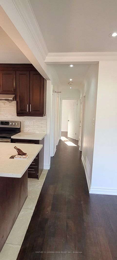 Photo 5 at 88 Canlish Road, Dorset Park, Toronto