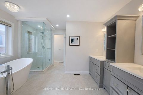 Photo 14 at 735 Foxcroft Boulevard, Wyndham, Newmarket