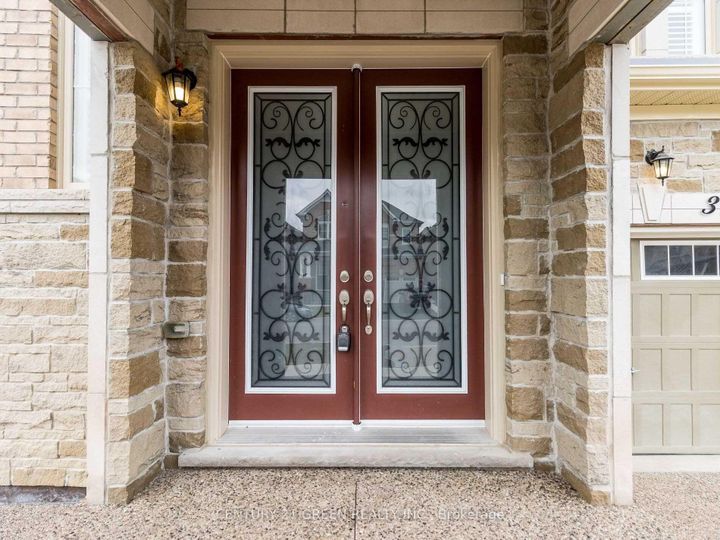 Photo 1 at 39 Argelia Crescent, Credit Valley, Brampton