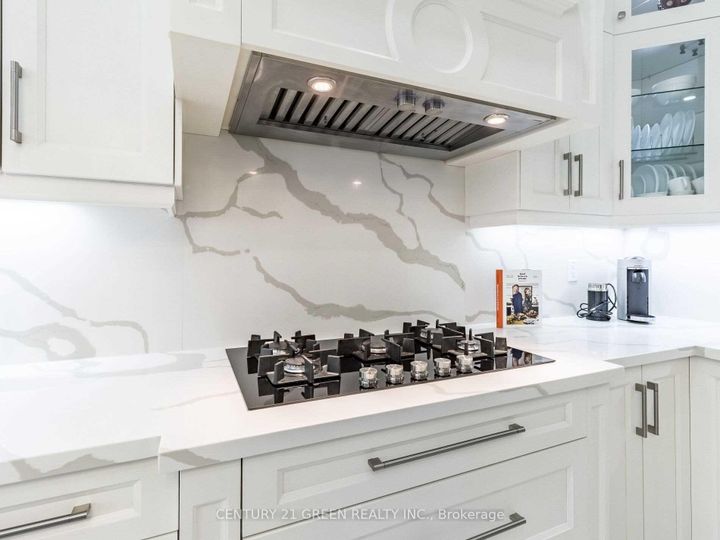 Photo 10 at 39 Argelia Crescent, Credit Valley, Brampton