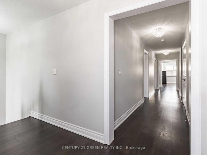 Photo 17 at 39 Argelia Crescent, Credit Valley, Brampton