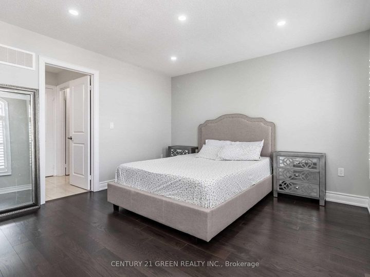 Photo 22 at 39 Argelia Crescent, Credit Valley, Brampton