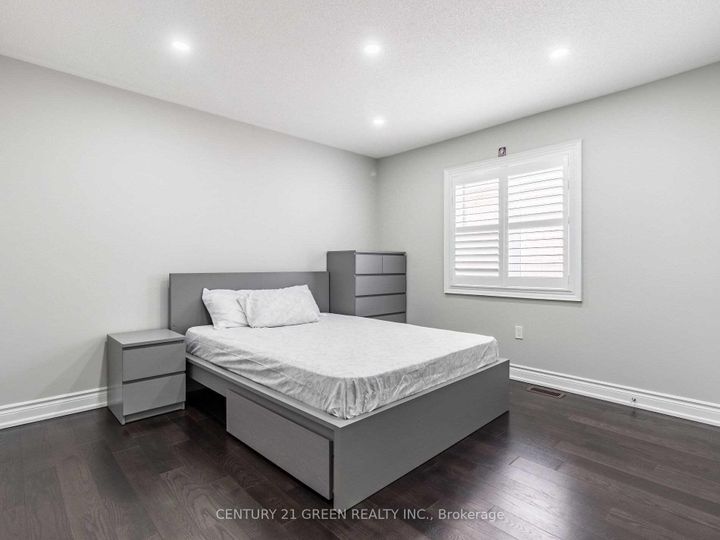 Photo 24 at 39 Argelia Crescent, Credit Valley, Brampton