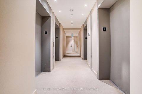 Photo 4 at 702 - 115 Blue Jays Way, Waterfront Communities C1, Toronto