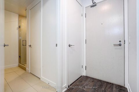 Photo 7 at 702 - 115 Blue Jays Way, Waterfront Communities C1, Toronto