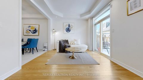 Photo 12 at 10 Gower Drive, Rural Aurora, Aurora