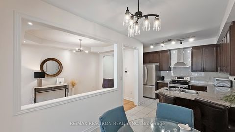 Photo 17 at 10 Gower Drive, Rural Aurora, Aurora