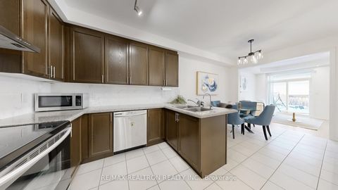 Photo 22 at 10 Gower Drive, Rural Aurora, Aurora