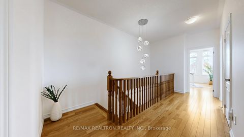 Photo 25 at 10 Gower Drive, Rural Aurora, Aurora