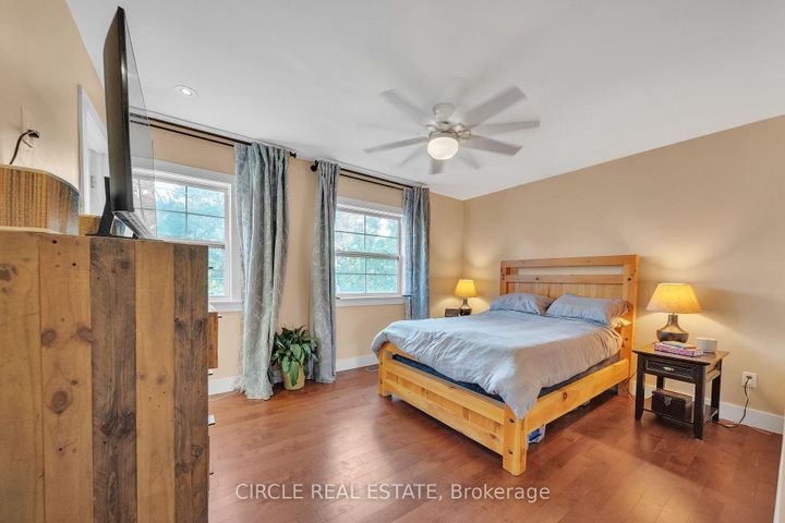 Photo 21 at 1043 Shaw Drive, Lakeview, Mississauga