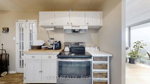 Photo 15 at 1015 - 2 Glamorgan Avenue, Dorset Park, Toronto