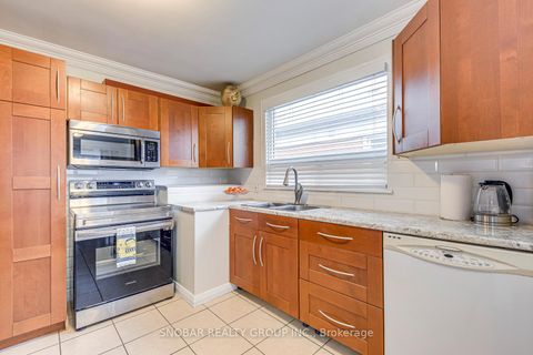 Photo 10 at 22 Coolhurst Drive, Kipling, Toronto