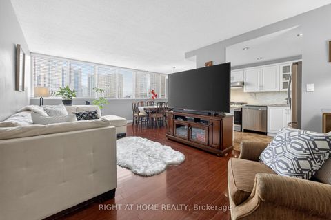 Photo 6 at 610 - 3590 Kaneff Crescent, Mississauga Valleys, Mississauga