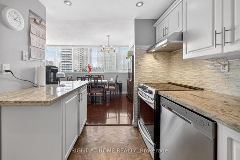 Photo 15 at 610 - 3590 Kaneff Crescent, Mississauga Valleys, Mississauga