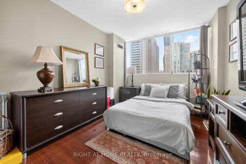 Photo 19 at 610 - 3590 Kaneff Crescent, Mississauga Valleys, Mississauga