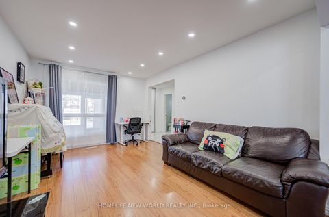 Photo 10 at 51 Whitley Castle Crescent, Agincourt North, Toronto