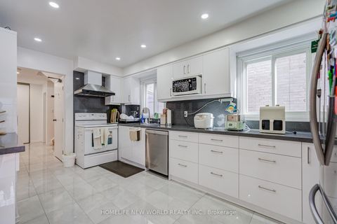 Photo 16 at 51 Whitley Castle Crescent, Agincourt North, Toronto