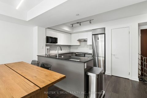 Photo 9 at TH109 - 160 Flemington Road E, Glen Park, Toronto