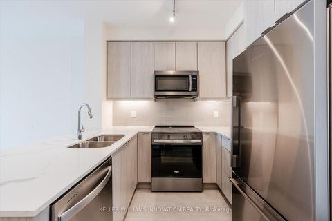 Photo 3 at 702 - 15 Watergarden Drive, Hurontario, Mississauga