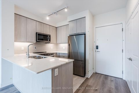 Photo 7 at 702 - 15 Watergarden Drive, Hurontario, Mississauga